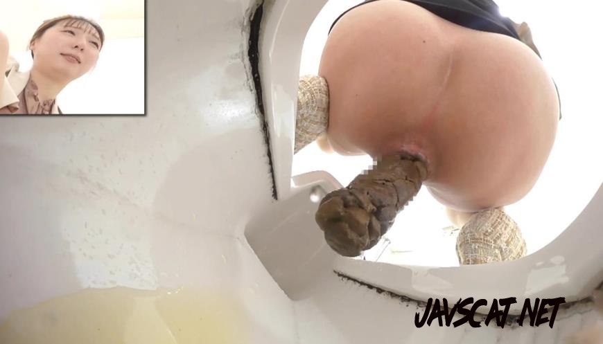 BFEE-333 トイレのドアが開いていて気まずい状況に The Toilet Door is Open (2026 | 477 MB | FullHD)